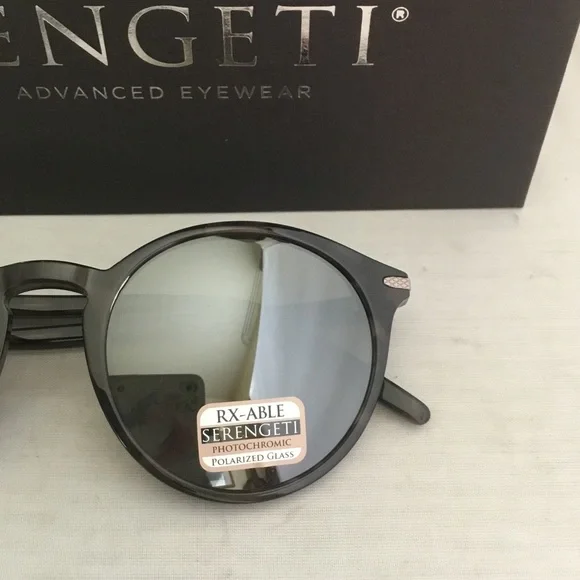 Serengeti Leonora Sunglasses Polarized Black Round  display picture 1